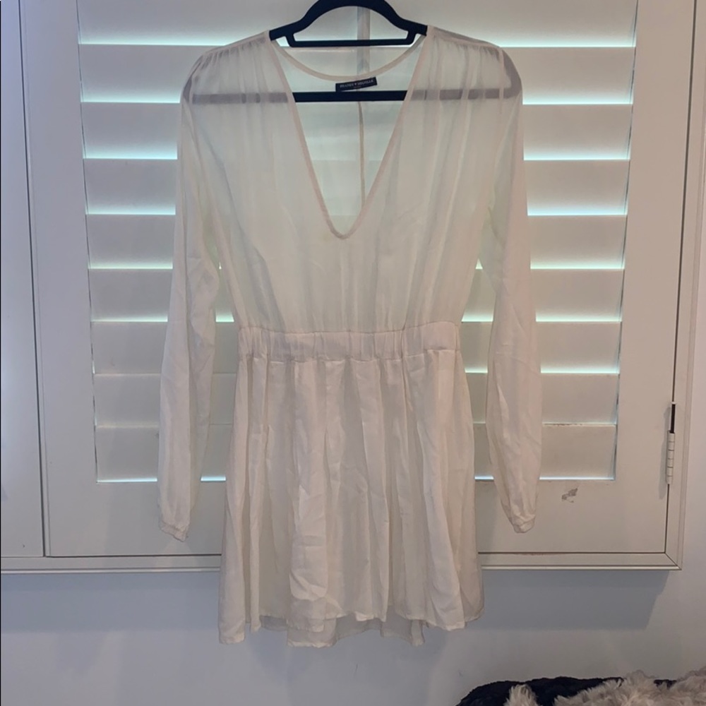 white long sleeve mini dress